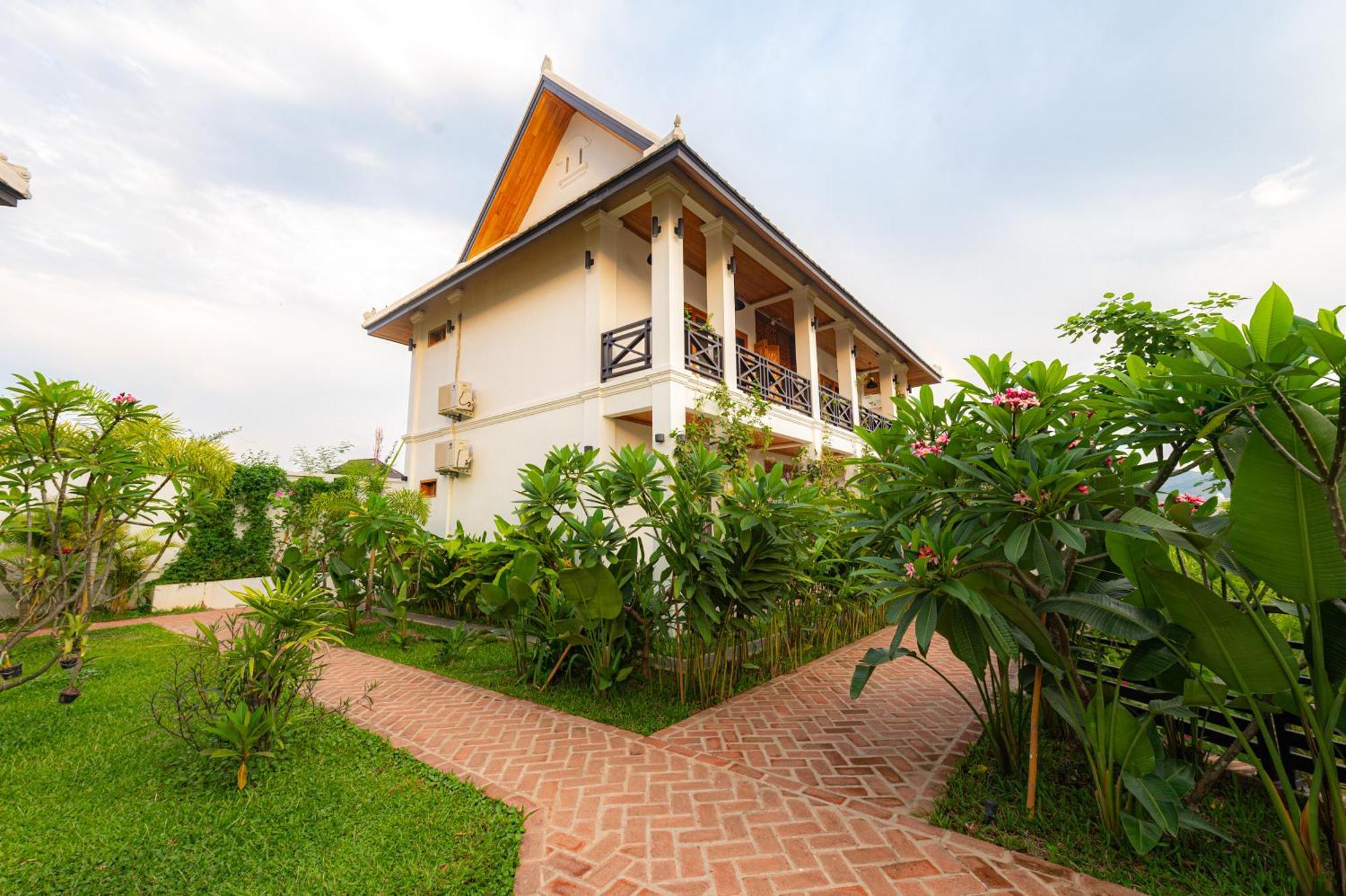 Madilao Hotel Luang Prabang Exterior photo